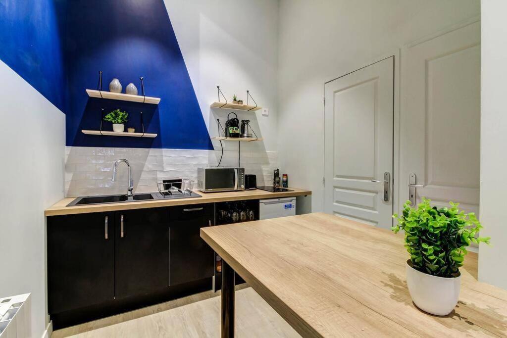 Apartament Le Berlier 60M2 + Cour Privee - Centre Historique Dijon Zewnętrze zdjęcie
