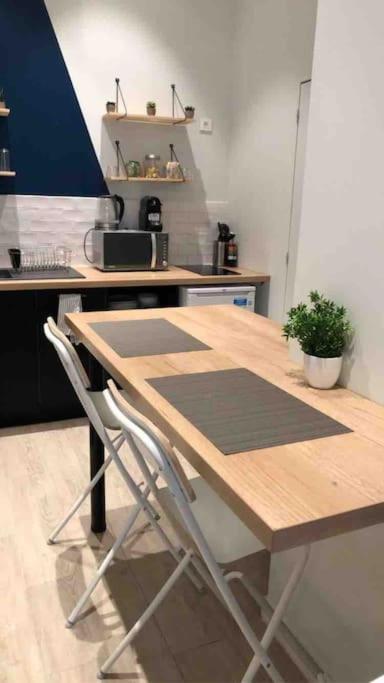 Apartament Le Berlier 60M2 + Cour Privee - Centre Historique Dijon Zewnętrze zdjęcie
